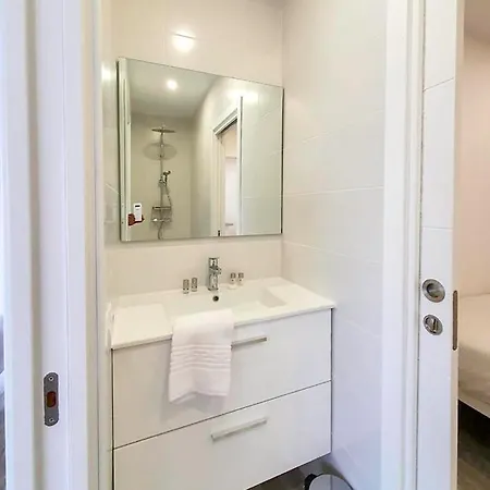 Paradise Suites Apartment